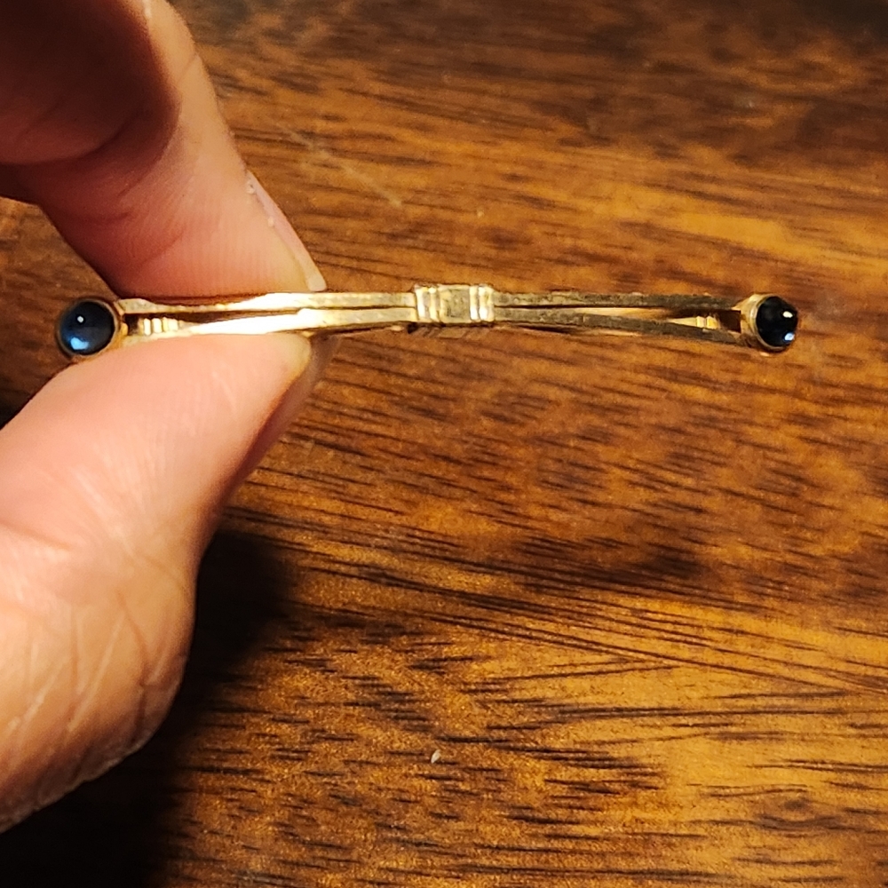 Vintage Kreisler Gold Tone Slightly Curved Bow Collar Holder Bar Tip 2"